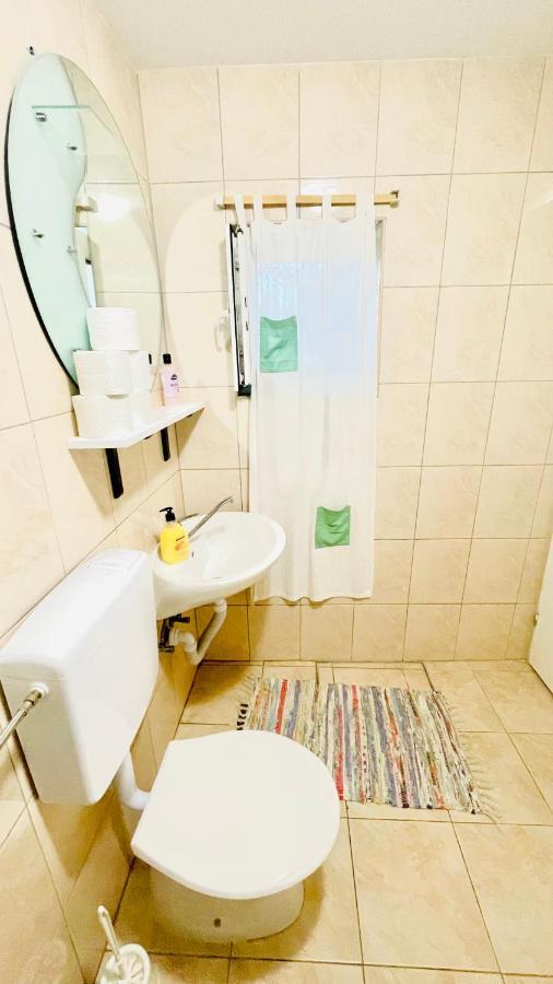 Colorful And Happy Apartment Sukosan - With Parking المظهر الخارجي الصورة